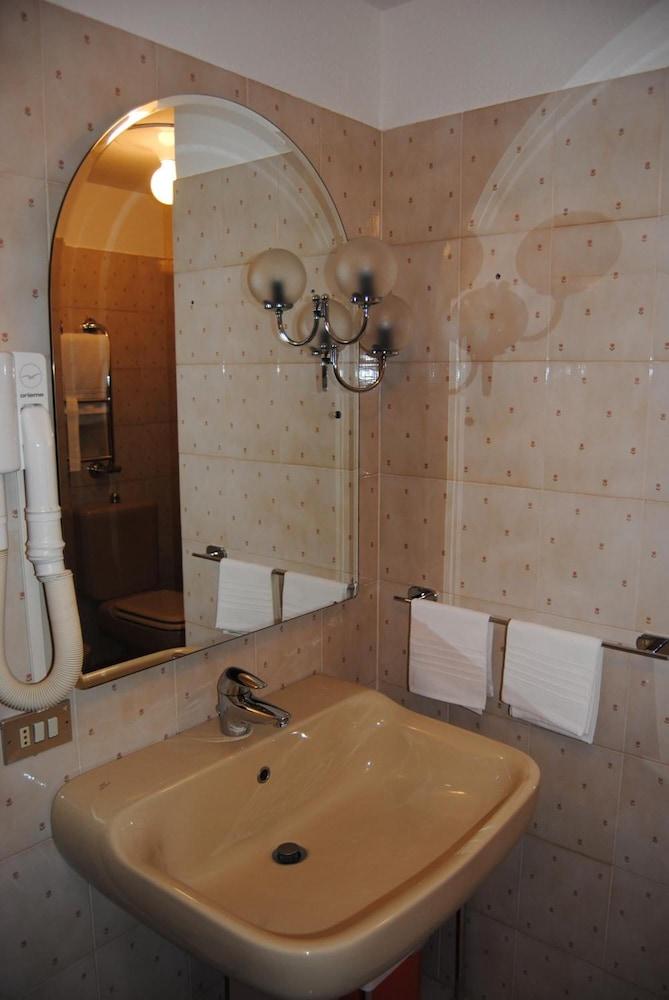 Hotel Del Viale Courmayeur Eksteriør bilde