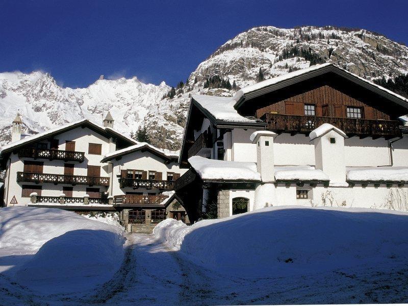 Hotel Del Viale Courmayeur Eksteriør bilde